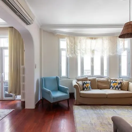 Apartamento Authentic And Spacious 3br Flat W Ac And Balcony *