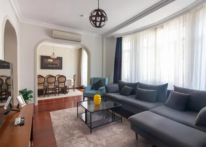 Tasteful & Spacious 3br Haven In Trendy Sisli 아파트