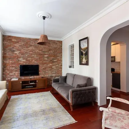 Tasteful & Spacious 3br Haven In Trendy Sisli Апартаменты