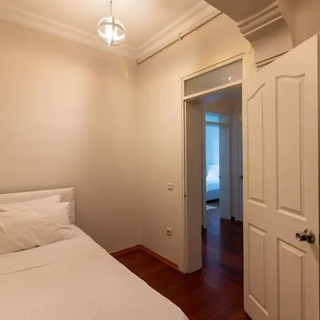 Апартаменты Tasteful & Spacious 3br Haven In Trendy Sisli