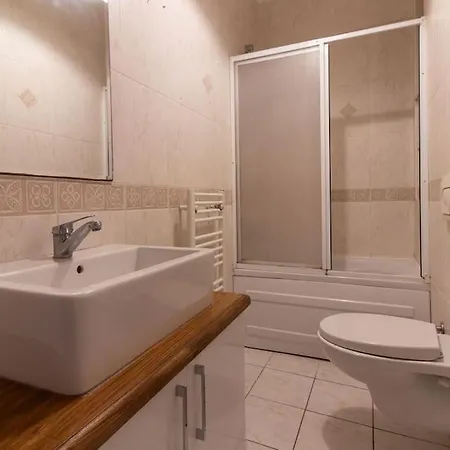 Authentic And Spacious 3br Flat W Ac And Balcony * Istanbul