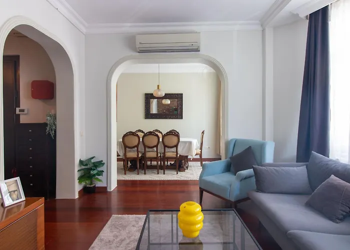 Tasteful & Spacious 3br Haven In Trendy Sisli Κωνσταντινούπολη